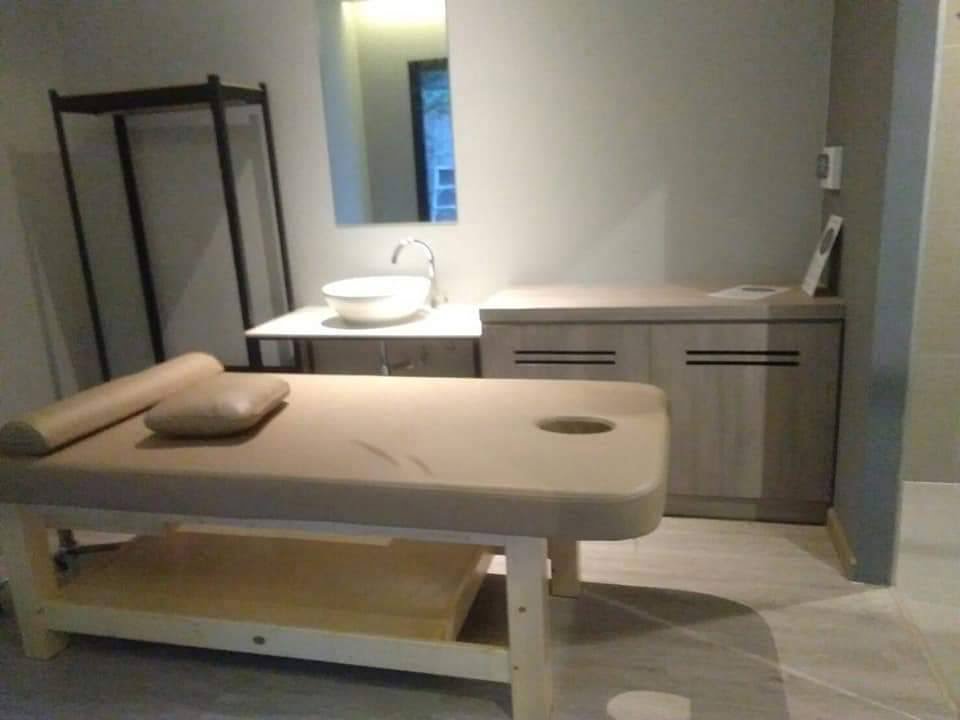 Skin Clinic & Spa Interior Decoration