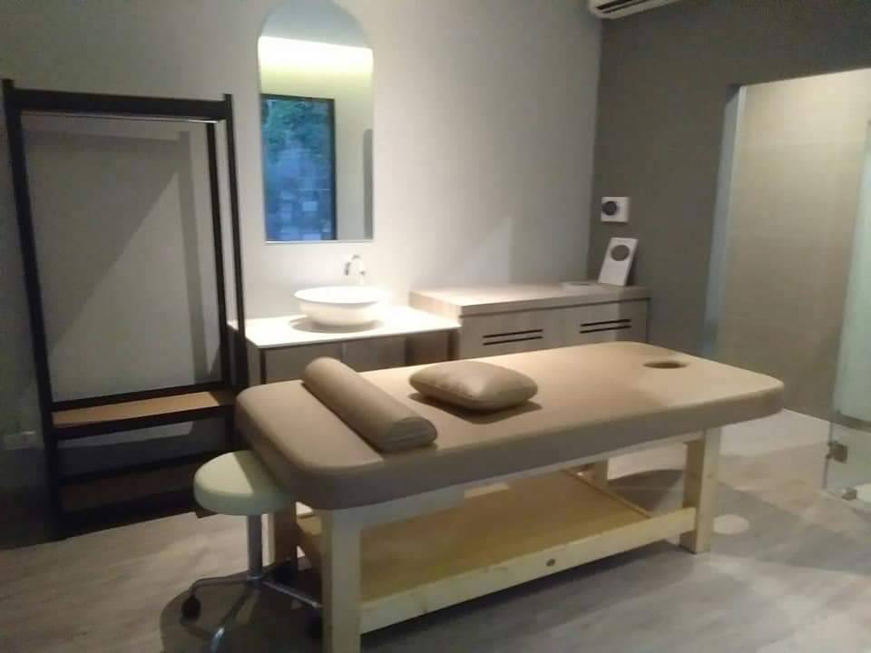 Skin Clinic & Spa Interior Decoration